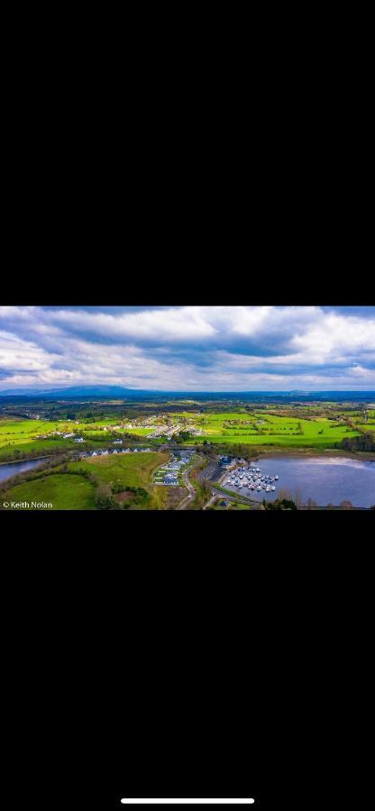 Lough Key Luxury Riverfront Apartment Cootehall Esterno foto