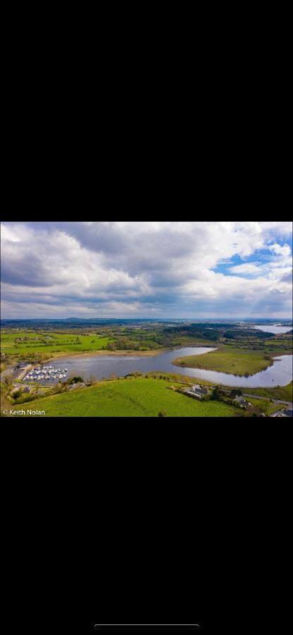 Lough Key Luxury Riverfront Apartment Cootehall Esterno foto
