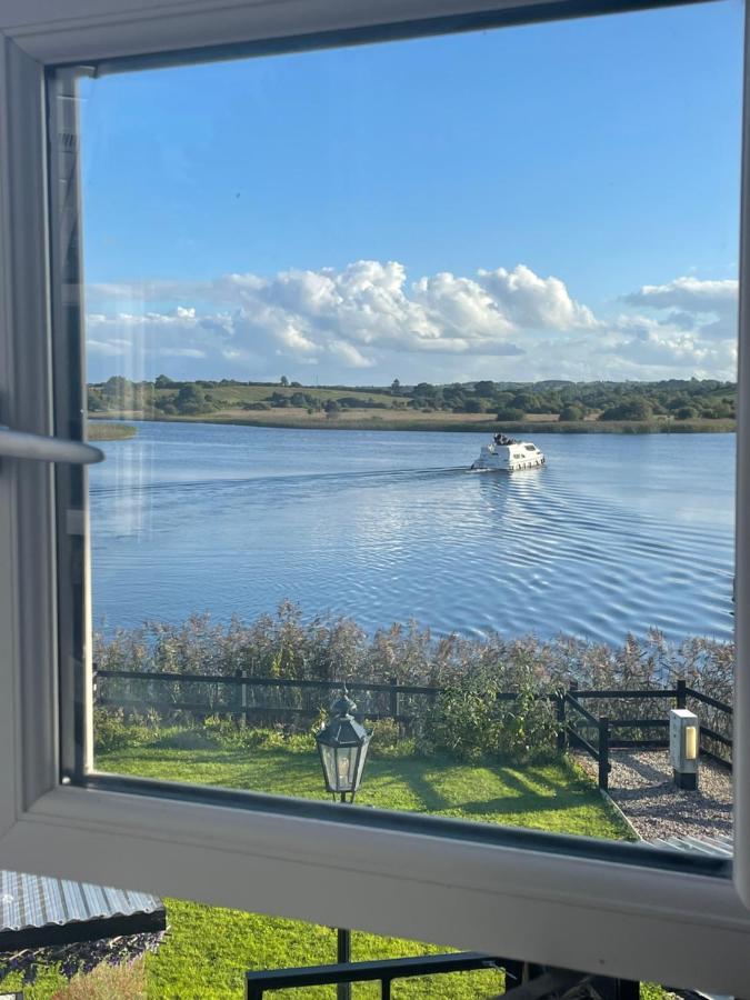 Lough Key Luxury Riverfront Apartment Cootehall Esterno foto