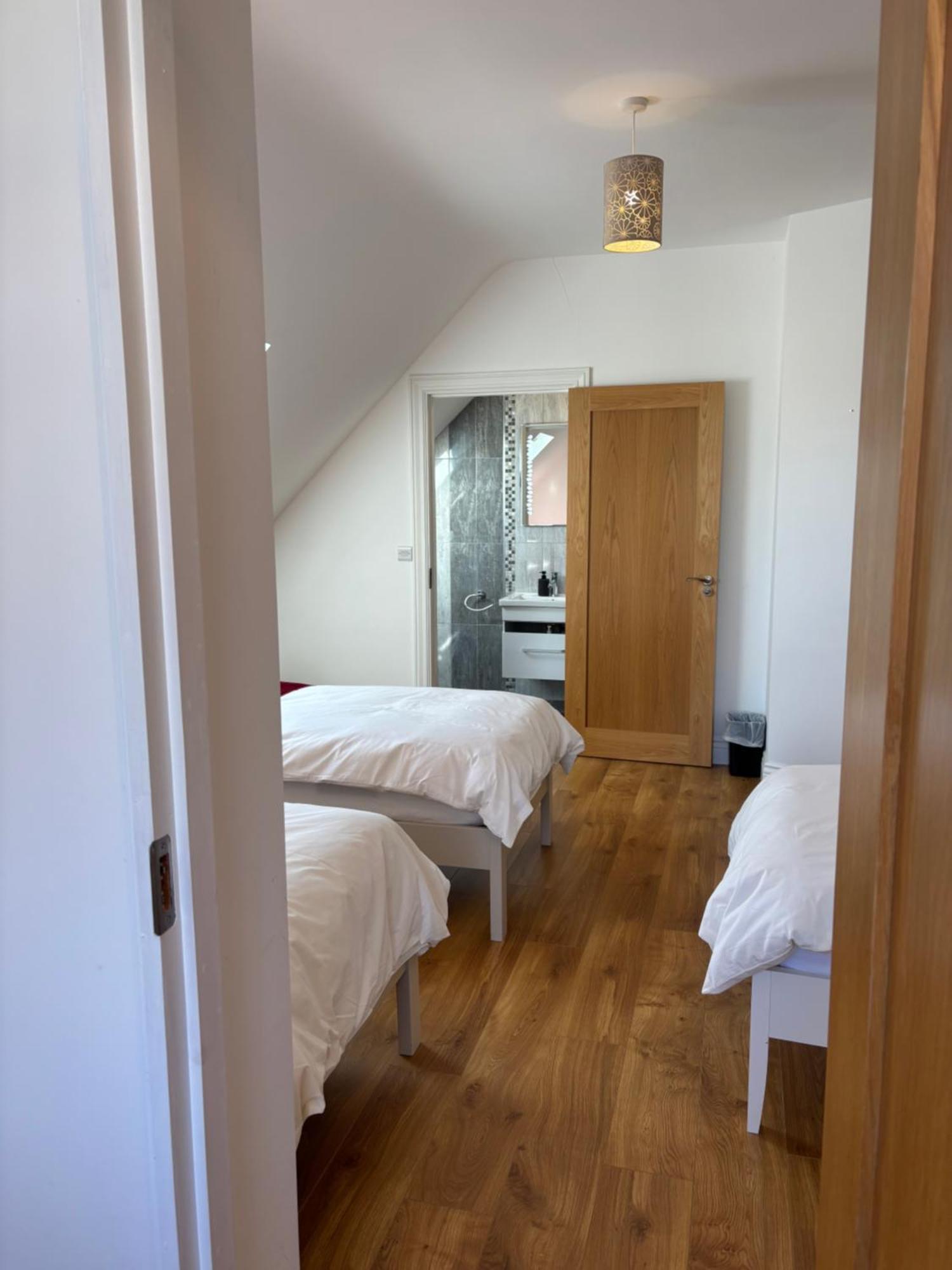 Lough Key Luxury Riverfront Apartment Cootehall Esterno foto